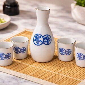 Vintage Authentic Japanese Kyoto Sho Chiku Bai 5" Sake Bottle and 4 Sake Cup Set